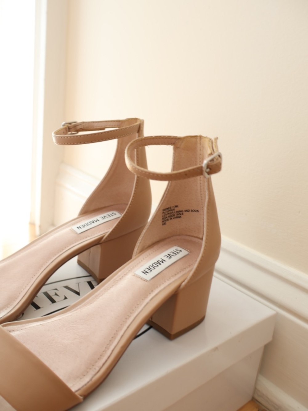 Steve Madden Irenee Blush Nude Block Heel Ankle Strap Sandals Size 7.5 - Picture 4 of 10